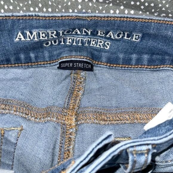 American Eagle Outfitters Artist Flare Super Stretch Distressed Jeans Size 2 - Picture 3 of 10